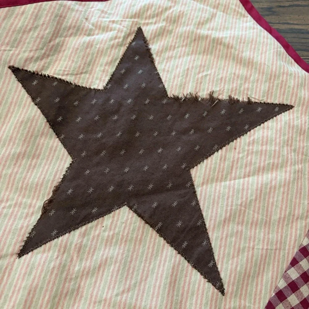 Vintage 1990s Primitive Country Christmas Tree Skirt 48